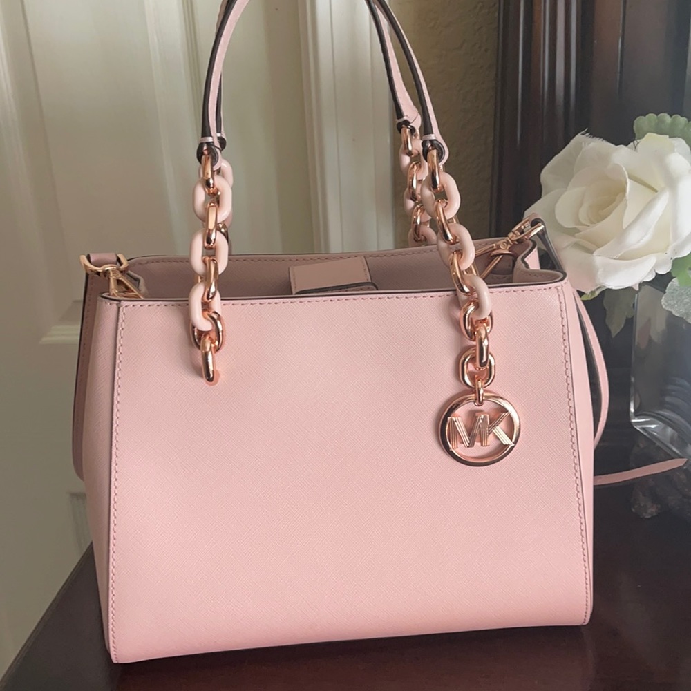 Michael Kors Medium